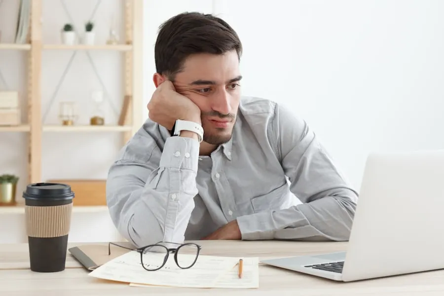 Freelance developer working from coffee shop